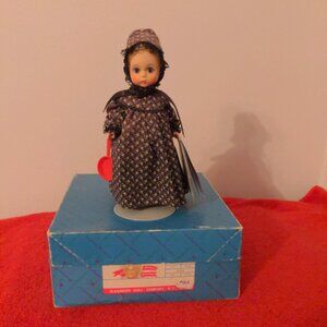 Madame ALEXANDER Mother Hubbard #439 Alexander Doll with Box